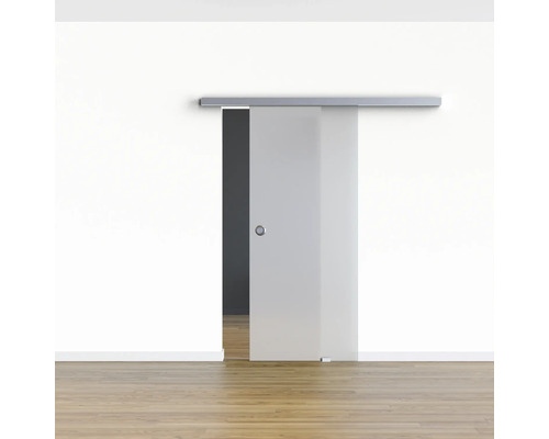 Aménagement intérieur avec porte coulissante en verre