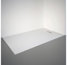 Eckinstallation mit flacher Duschwanne und Ablaufrinne