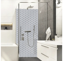 Modernes Badezimmer mit Dusche und Waschbeckenunterschrank