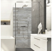 Salle de bains moderne avec douche, baignoire et lavabo