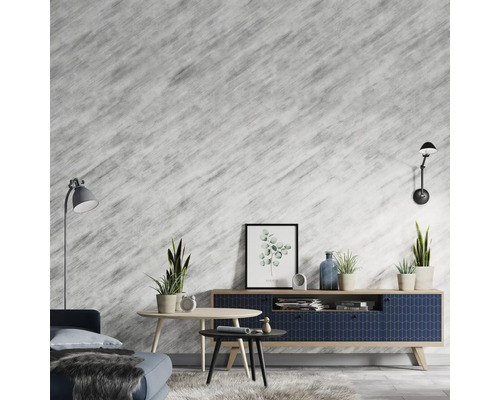 Salon avec canapé, table, commode, plantes d''intérieur et appliques murales