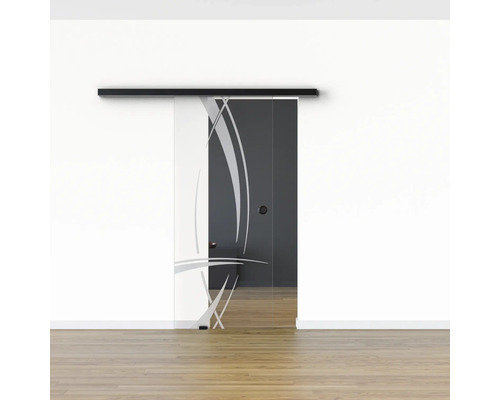 Porte coulissante en verre avec décor abstrait devant un mur blanc