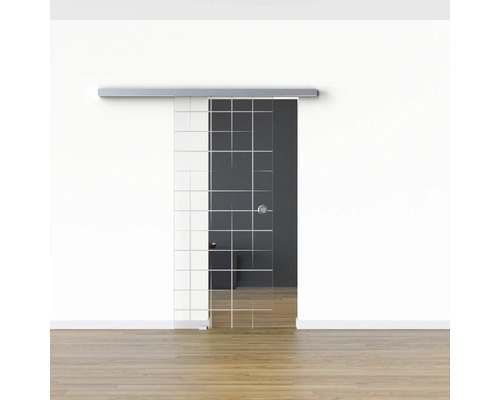 Schiebetür aus Glas mit rechteckigem Design vor einer Wand