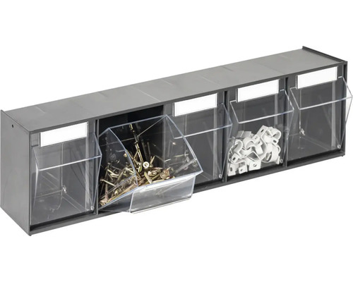 Schraubenregal mit Schrauben und Schellen