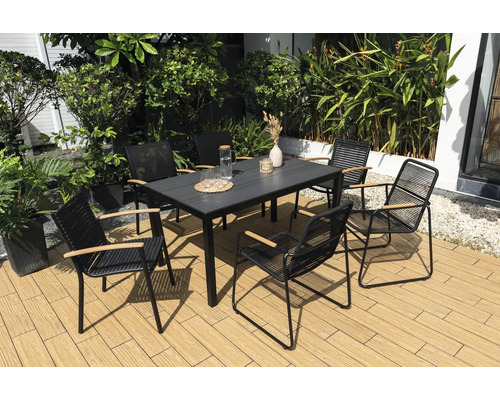 Gartensitzgruppe mit Tisch und sechs Stühlen im Außenbereich