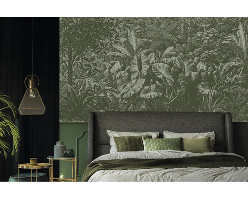 Chambre avec papier peint jungle et textiles dans les tons verts