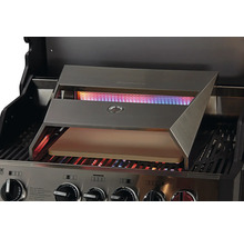 Enders Pizzaofenaufsatz auf einem Gasgrill
