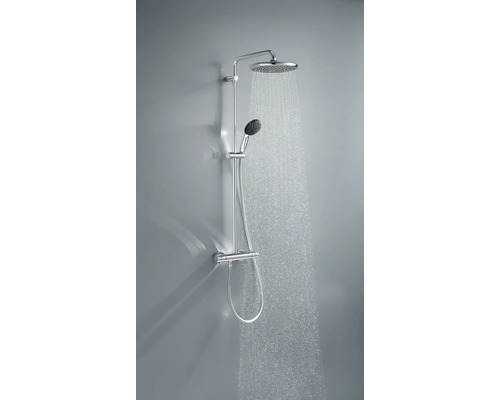 Duschsystem mit Kopf- und Handbrause im Badezimmer