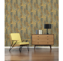 Vue d''une pièce avec papier peint à motifs, fauteuil et commode