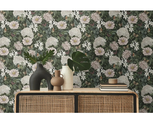 Tapete mit Blumenmuster und Möbeln