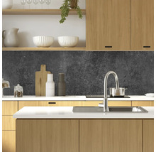 Moderne Küche mit Holzschränken, Arbeitsplatte, Spüle und Armatur