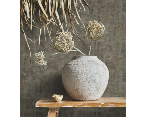 Dekorative Szene mit Vase, Blumen und Tisch