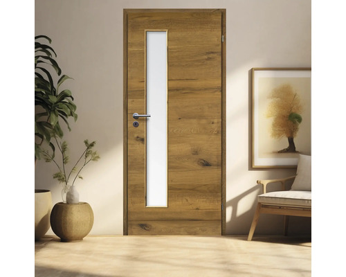 Holztür mit Glaseinsatz in einem hellen Raum