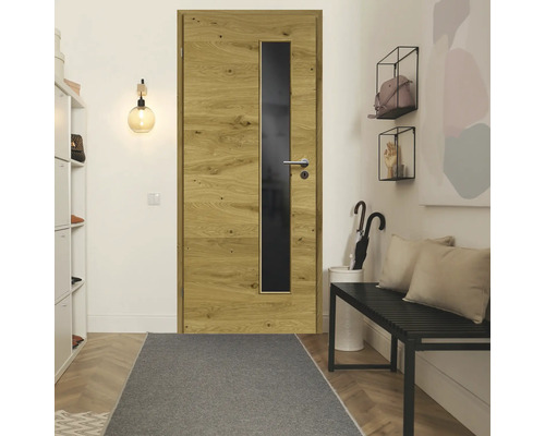 Porte en bois avec insert en verre dans une entrée lumineuse