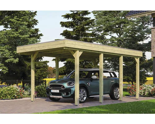 Carport en bois avec une voiture en dessous