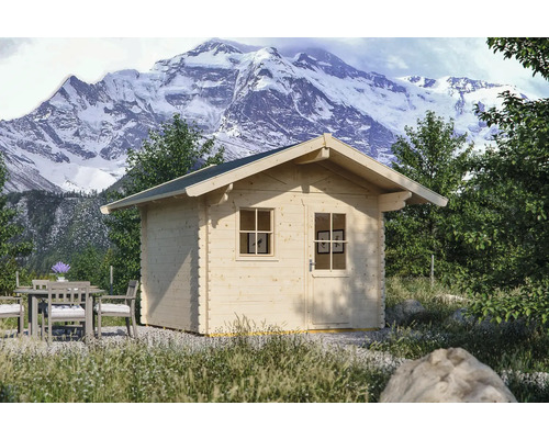 Abri en madriers SKAN HOLZ Arosa avec plancher 400 x 380 cm naturel Maison de jardin en bois avec fenêtre et porte à côté d''une table de jardin et vue sur la montagne