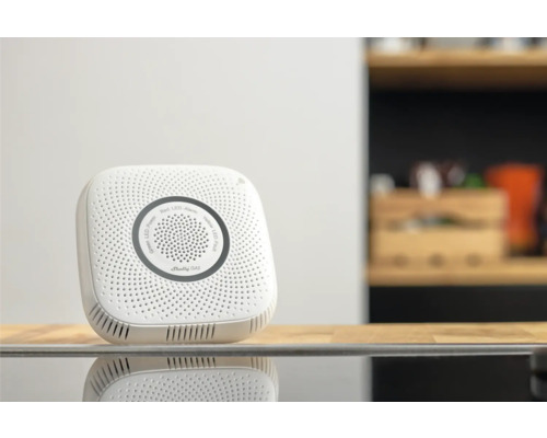 Smartwares Kohlenmonoxidmelder auf einer Küchenoberfläche