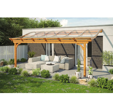 Holzpergola mit Polycarbonatdach und Sitzecke im Garten