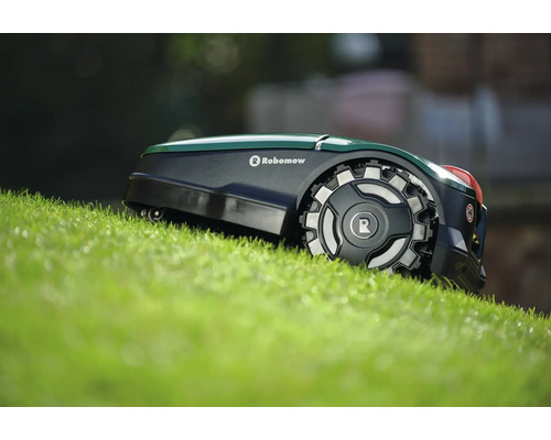 Logo Robomow robot tondeuse sur gazon