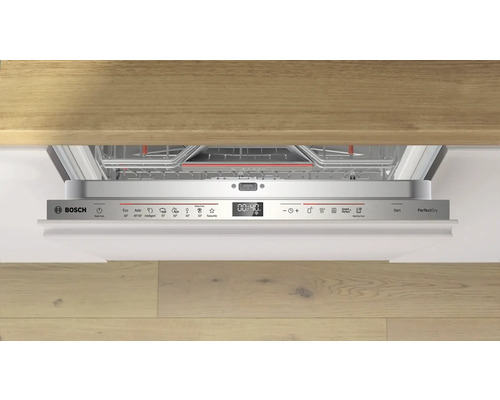 Lave-vaisselle Bosch ouvert avec panneau de commande