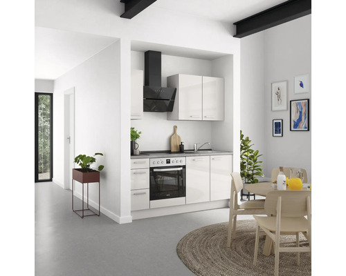 Cuisine claire avec des accents noirs et des éléments en bois