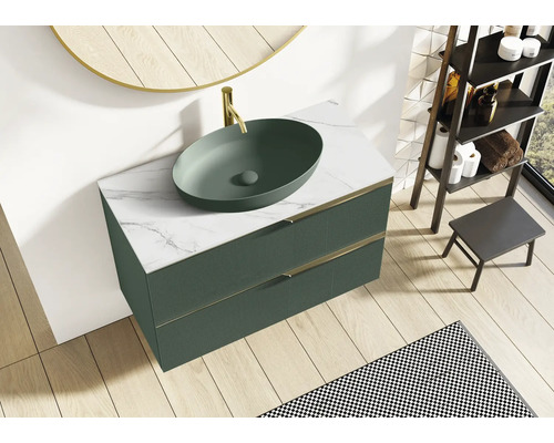 Modernes Badezimmer mit Waschtisch, Aufsatzwaschbecken, Armatur und Regal