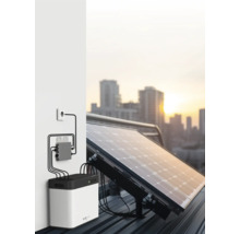 Solaranlage mit Paneel, Energiespeicher und Wandler für die Stromversorgung