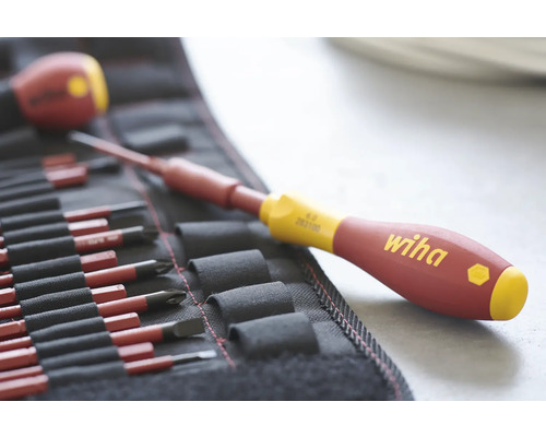 Jeu de tournevis Wiha avec lames interchangeables dans une trousse enroulable