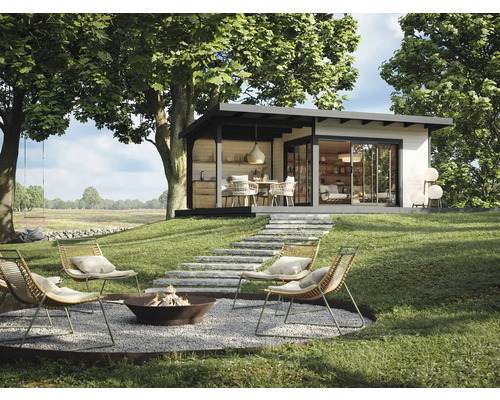 Garten mit Gartenhaus, Sitzbereich und Feuerstelle