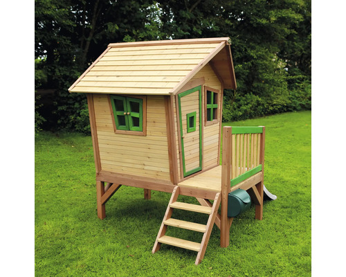 Spielhaus Spielturm axi Robin 177 x 264 cm Holz braun, grün bestehend aus Grundturm, weiße Rutsche Holzspielhaus mit Veranda und Rutsche im Garten