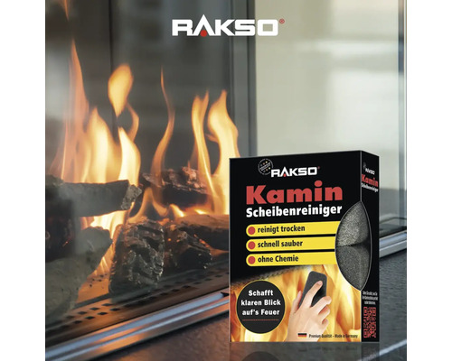 Rakso Kamin Scheibenreiniger zur Reinigung von Kaminscheiben neben einem Kaminfeuer