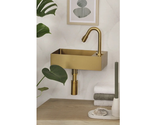 Modernes Badezimmer mit rechteckigem Waschbecken und Armatur