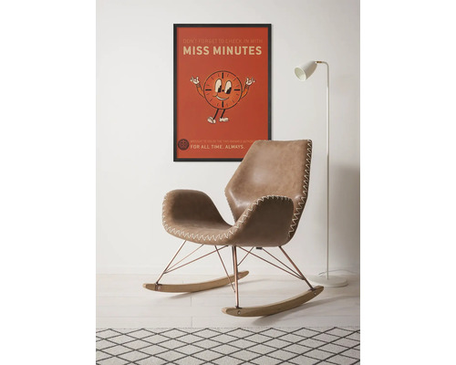 Vue d''intérieur avec fauteuil à bascule, lampadaire et poster encadré