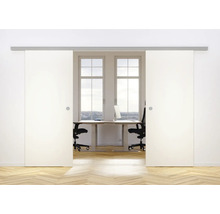 Bureau avec portes coulissantes blanches, bureau et chaises de bureau