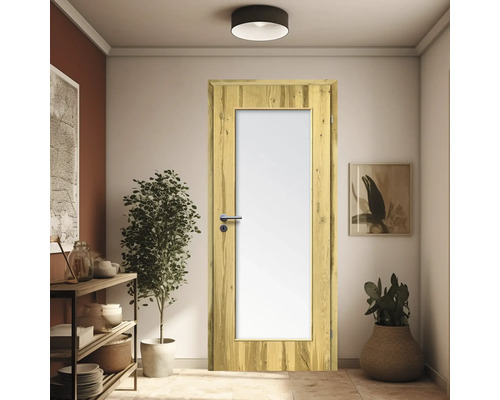 Porte en bois avec insert en verre dans un couloir lumineux
