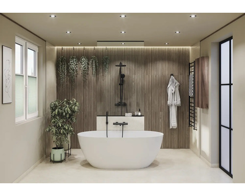Salle de bains moderne avec baignoire îlot, mur en bois et plantes