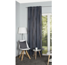 Rideau décoratif gris dans le salon