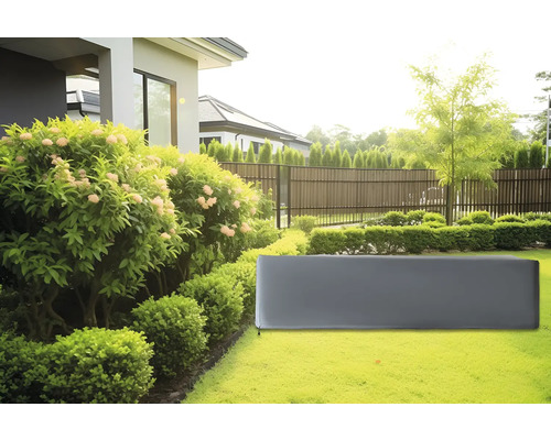 Bâche dans le jardin