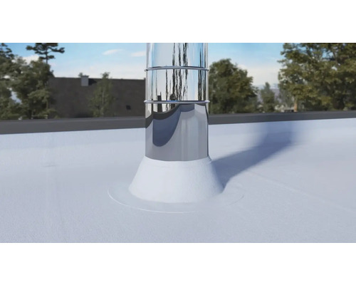 Traversée de toit sur un toit plat.