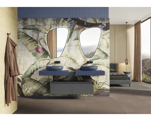 Salle de bains avec double vasque, miroirs et papier peint botanique