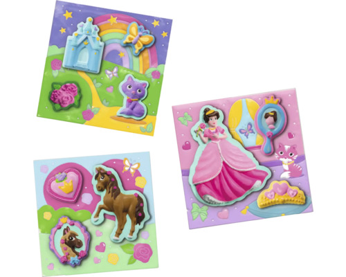 Trois tapis de jeu avec des motifs de contes de fées pour enfants