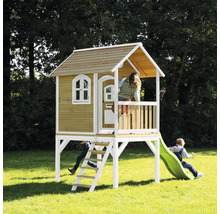 Holz-Spielhaus mit Rutsche und Leiter im Garten