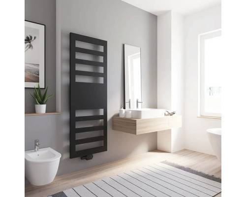 Radiateur design SCHULTE Münster 1703 x 605 mm noir mat avec raccordement au centre Salle de bains avec sèche-serviettes noir, bidet, lavabo, miroir et baignoire