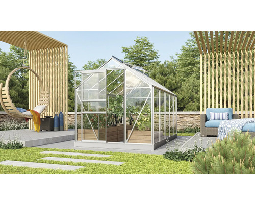 Serre de jardin avec panier suspendu, pergola en bois et mobilier de jardin