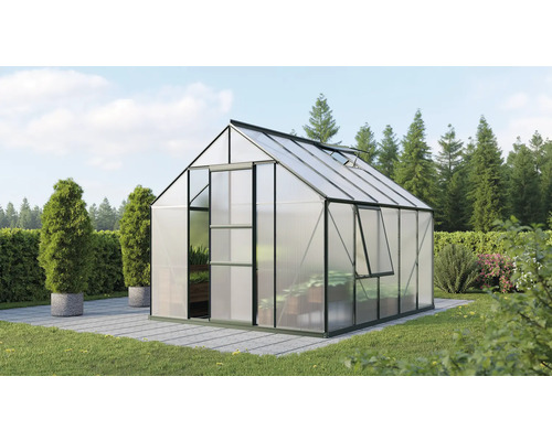 Serre de jardin avec fenêtres et porte ouvertes