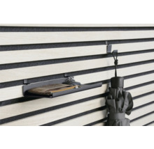 Panneau mural avec étagère, clés, porte-monnaie et parapluie