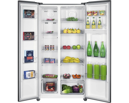 Réfrigérateur côte à côte ouvert avec des aliments sur les étagères