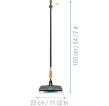 Gartenbürste mit einer Länge von 163 cm und einer Breite von 28 cm.