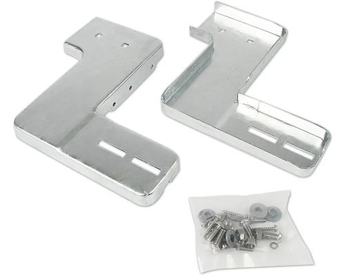 Zwei Metallhalterungen mit Schrauben und Muttern in einer Verpackung.