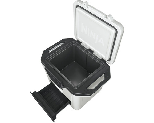 Offene Kühlbox mit ausziehbarer Schublade